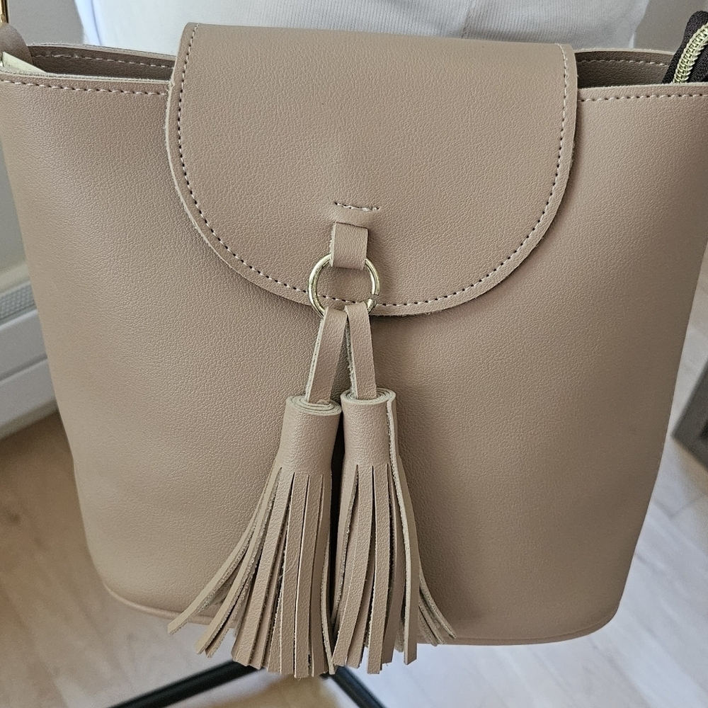 New Vegan Leather Tassel Handbag Purse Shoulder Bag Crossbody Adjustable Beige - Picture 7 of 7
